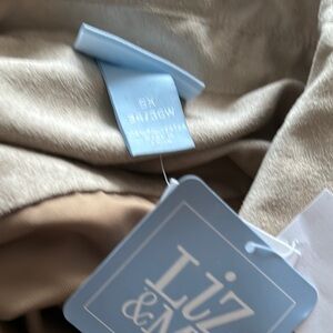 Liz & Me Beige Button Down Shirt